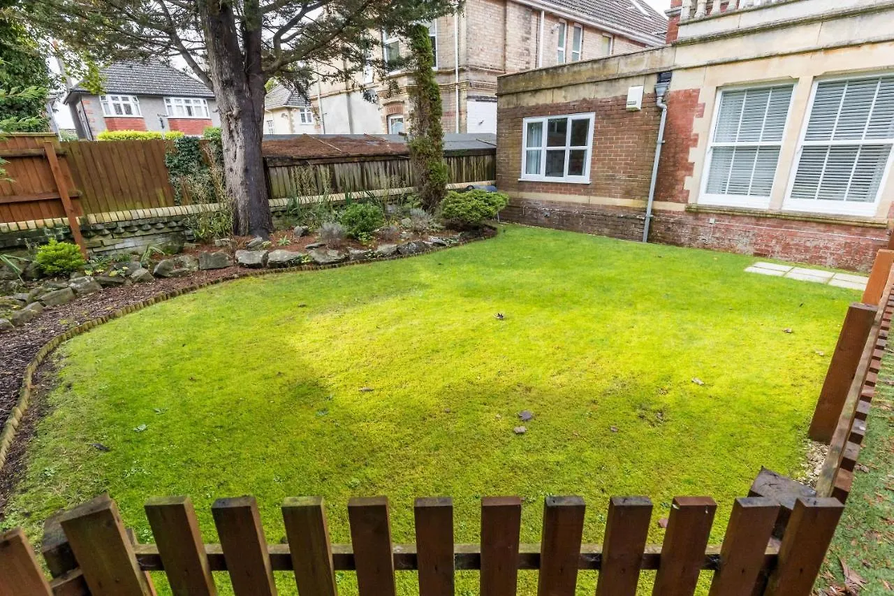 Cobalt Cove Villa Poole Holiday home